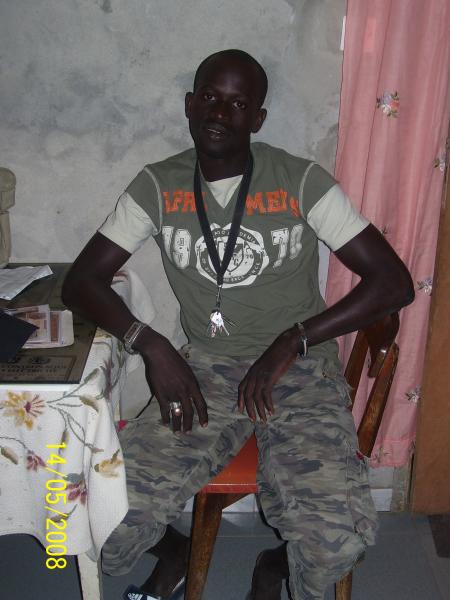 lui c'est abou mon tonton